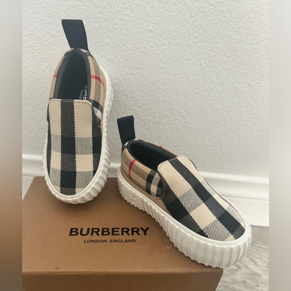 Burberry Kids Andrew Check Slip On Trainers Size UK 7 EUROPE 24
